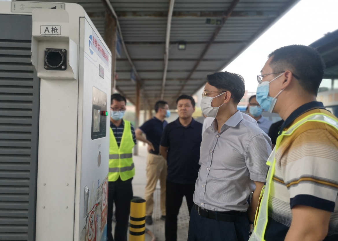 市發(fā)改局到莞慧充中堂充電站進行能源行業(yè)安全生產督導檢查